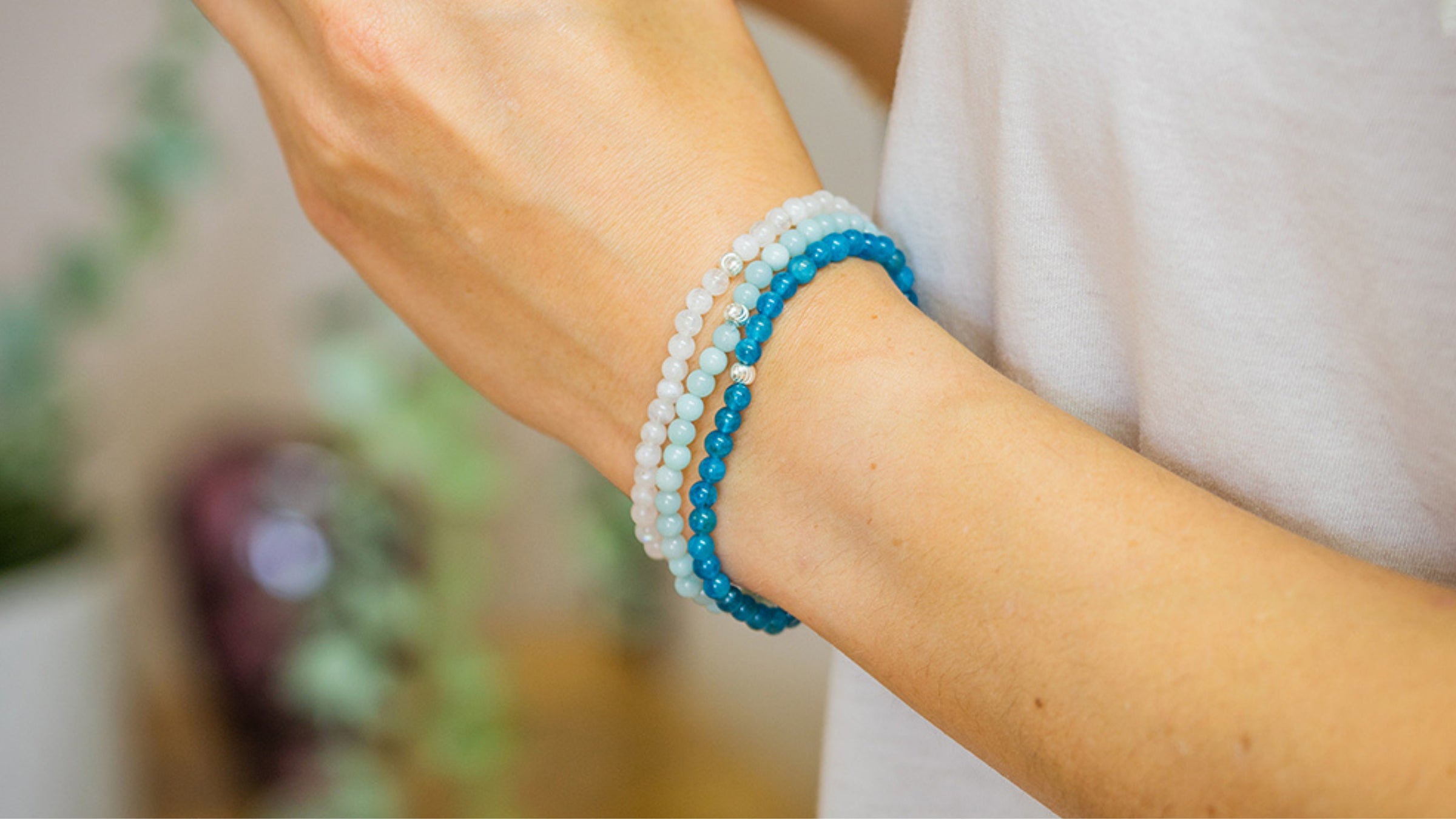 Make your own crystal bracelet - stacking bracelets for powerful crystal energy